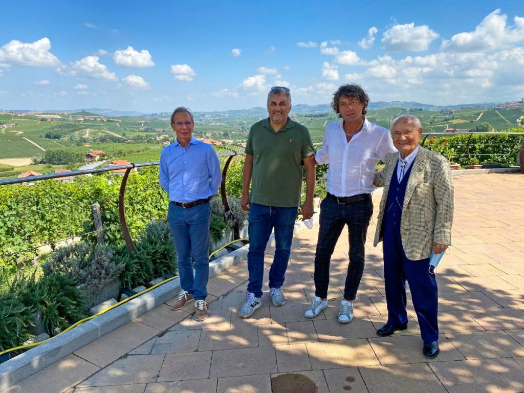 the president Umberto Simoni, the director Franco Ambrogio, the managing director Aldo Barale and the founder and vice president Giancarlo Simoni